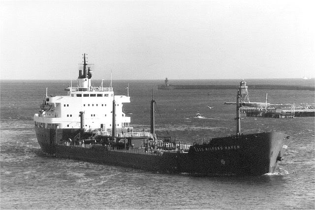 Esso Milford Haven ct0374 photograph built 1968 UK Esso Coastal Tanker 
