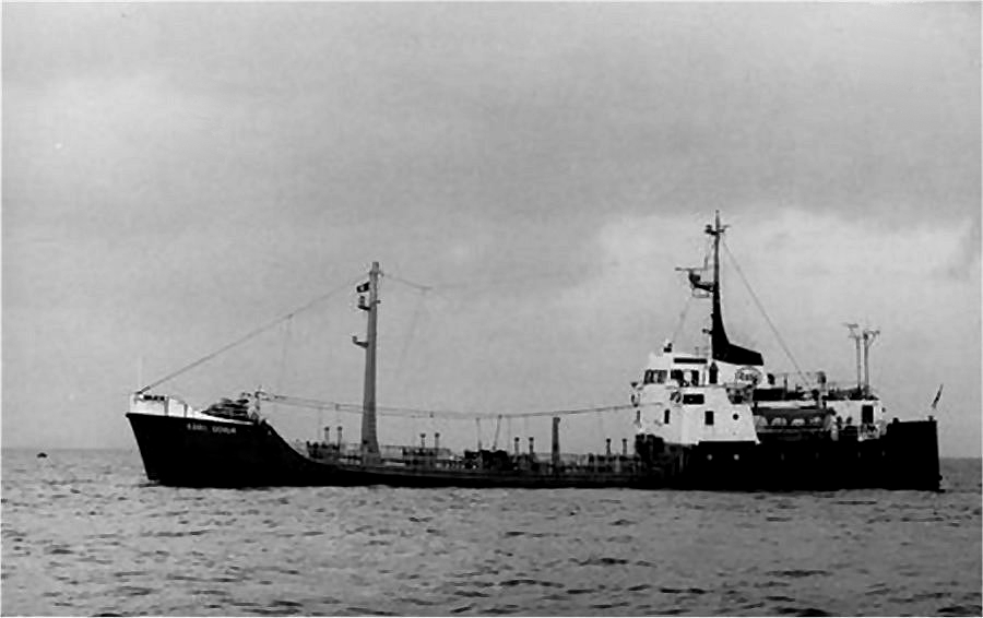 UK Esso Coastal Tanker photograph Clarkson ct0330 Esso Dover built 1963 