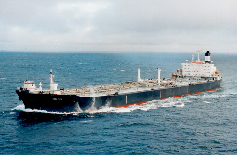 UK Oil Tanker Petro Fife built 1977 ex Esso Fife SLXY038 Colour Slide 